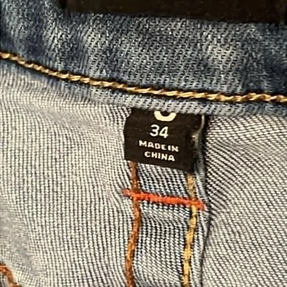 True Religion Jeans Geno Relaxed Slim 34/32 Medium Wash  Distressed  Boho Hippie